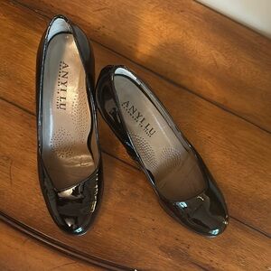 Anyi Lu Black Women's Shoes